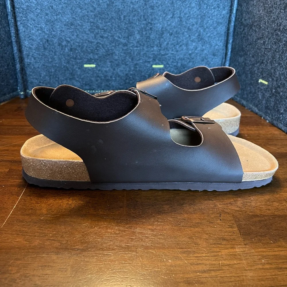Cushionaire Men's Size 11 Brown Nappa Leland Cork Sandals NIB Adjustable‎ Buckle